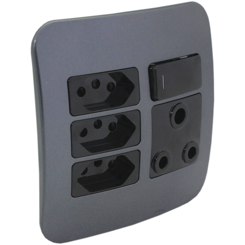 Switched Wall Socket - Image 3